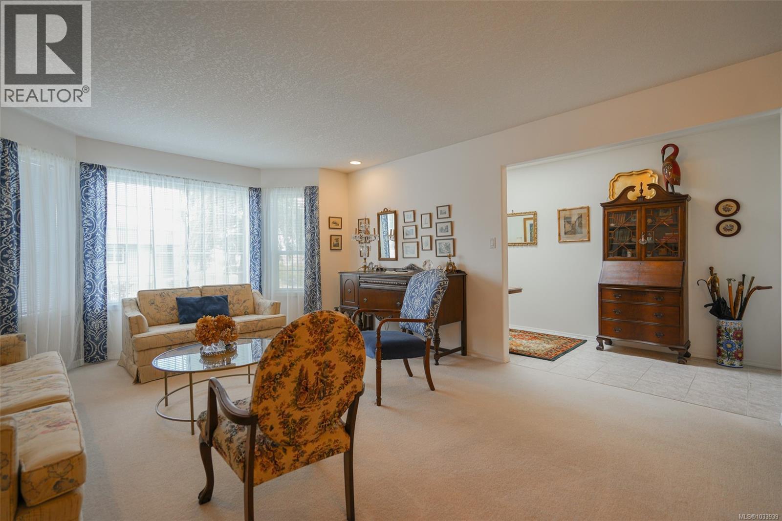 #5 3535 Burde St - 19