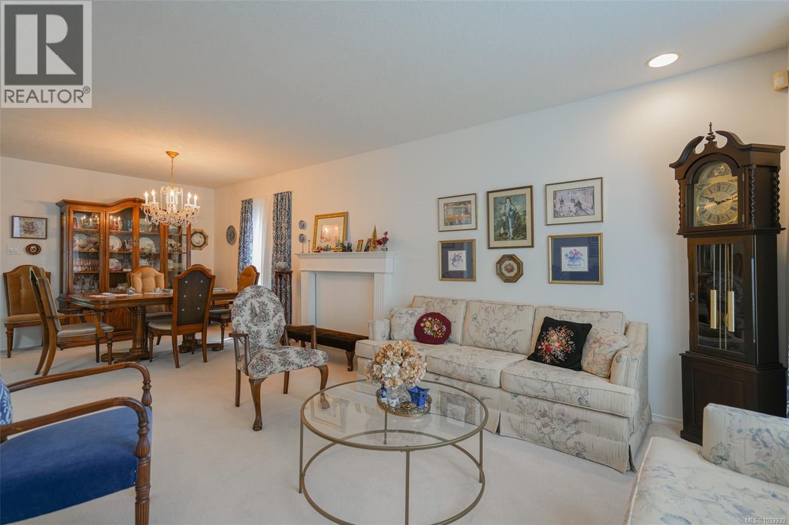 #5 3535 Burde St - 22