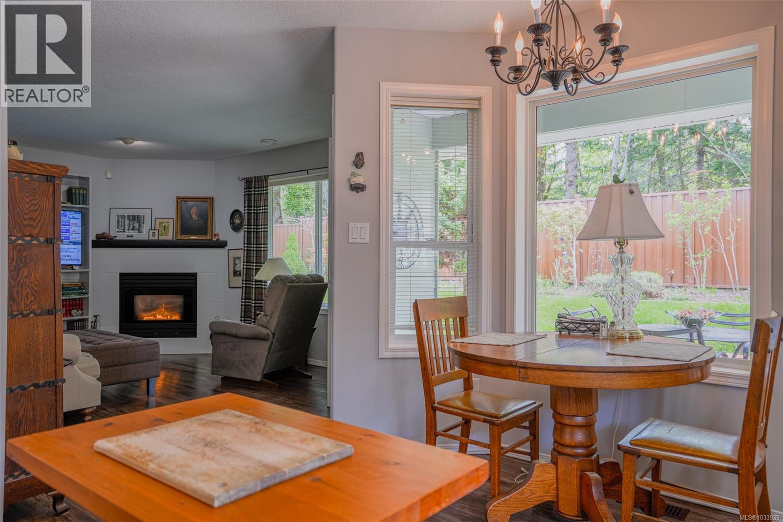 #5 3535 Burde St - 37