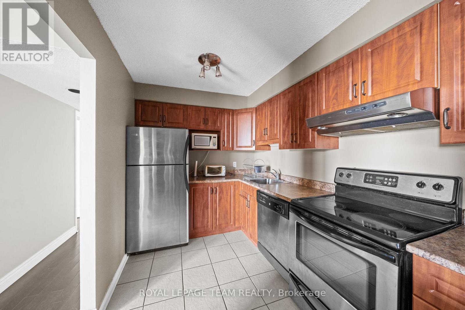 #1705 199 KENT STREET - 10