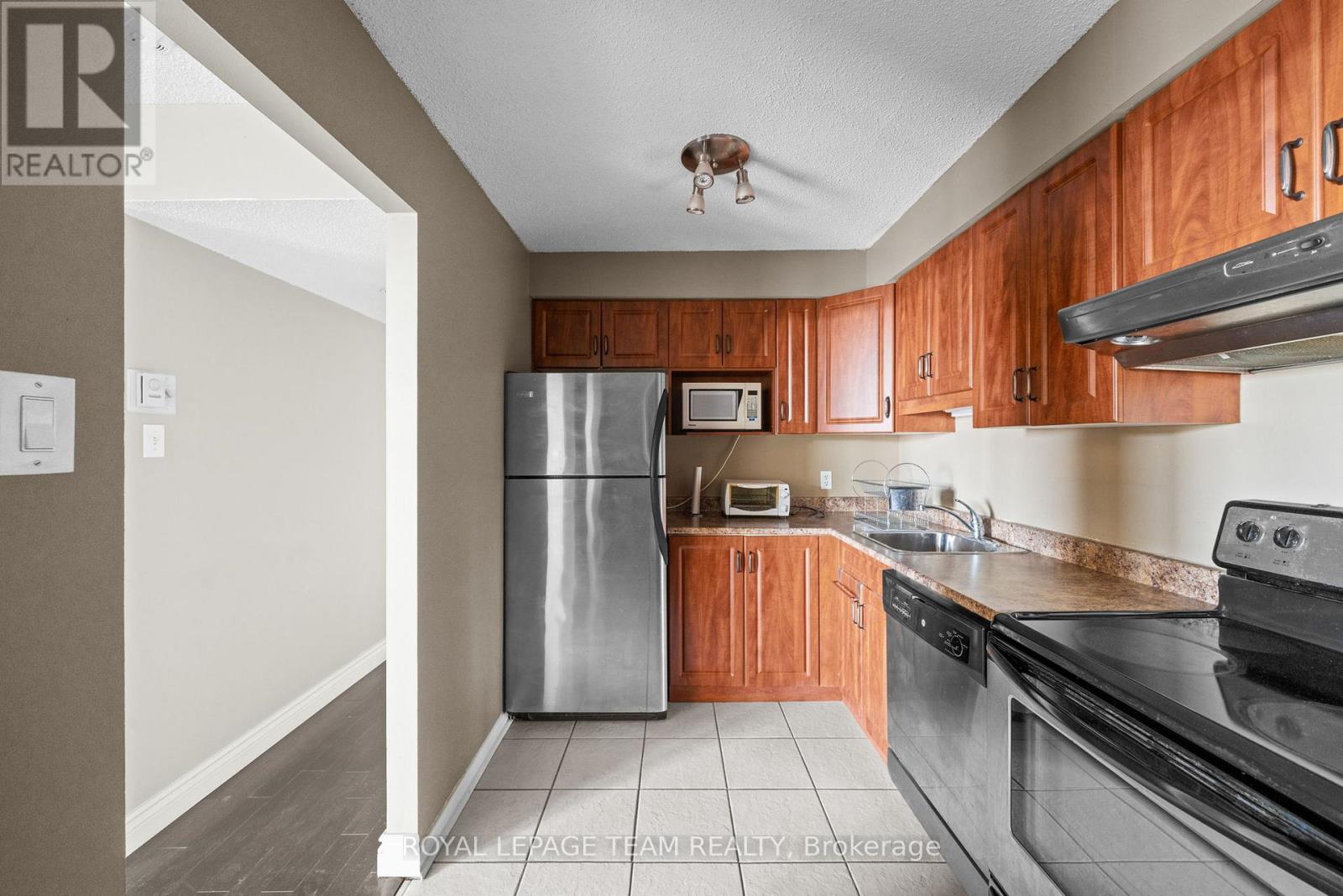 #1705 199 KENT STREET - 11