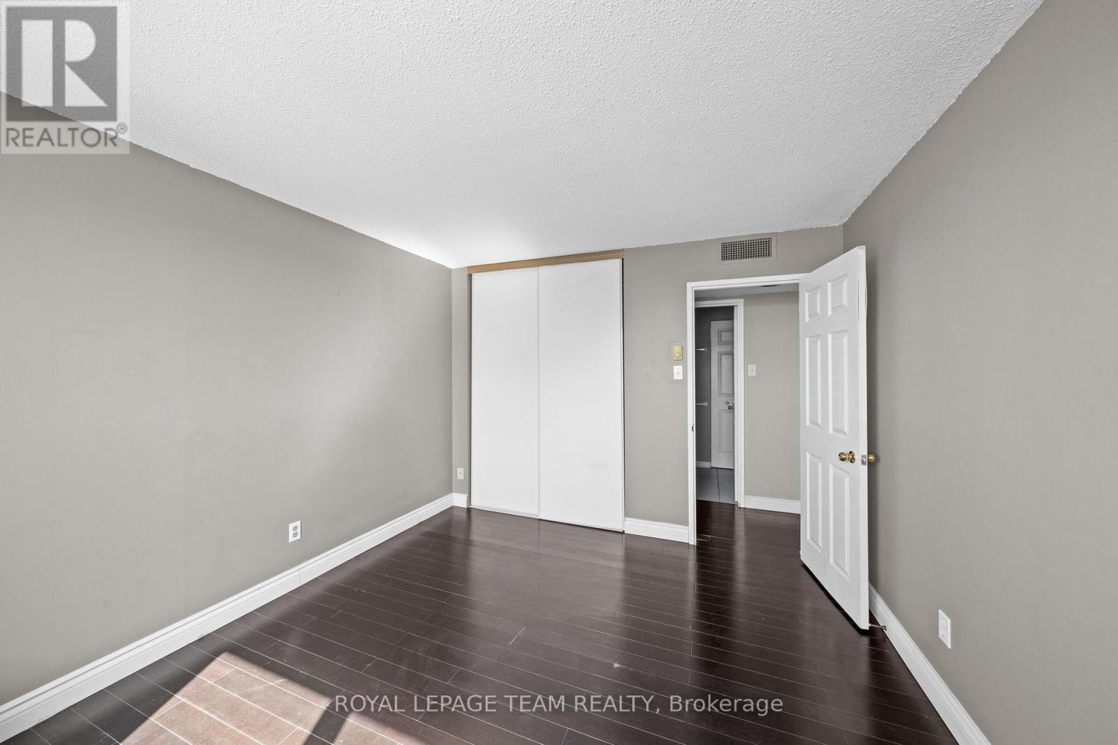 #1705 199 KENT STREET - 18