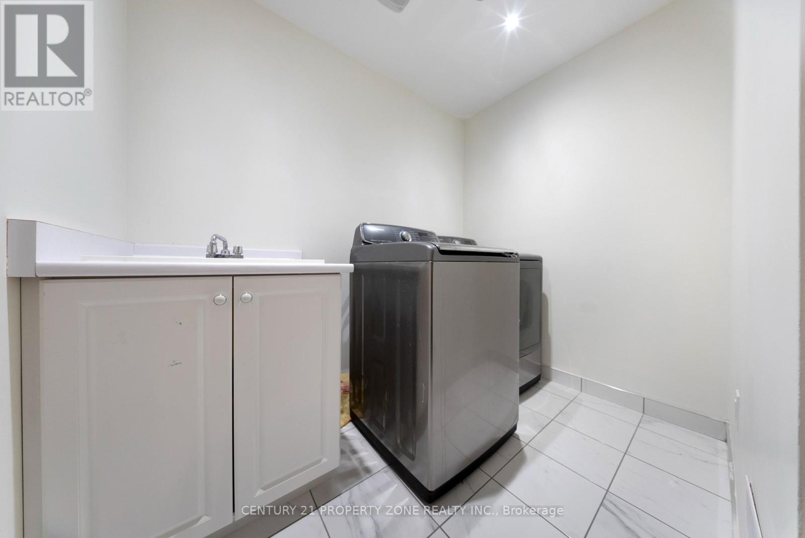104 CLOCKWORK DRIVE - 26