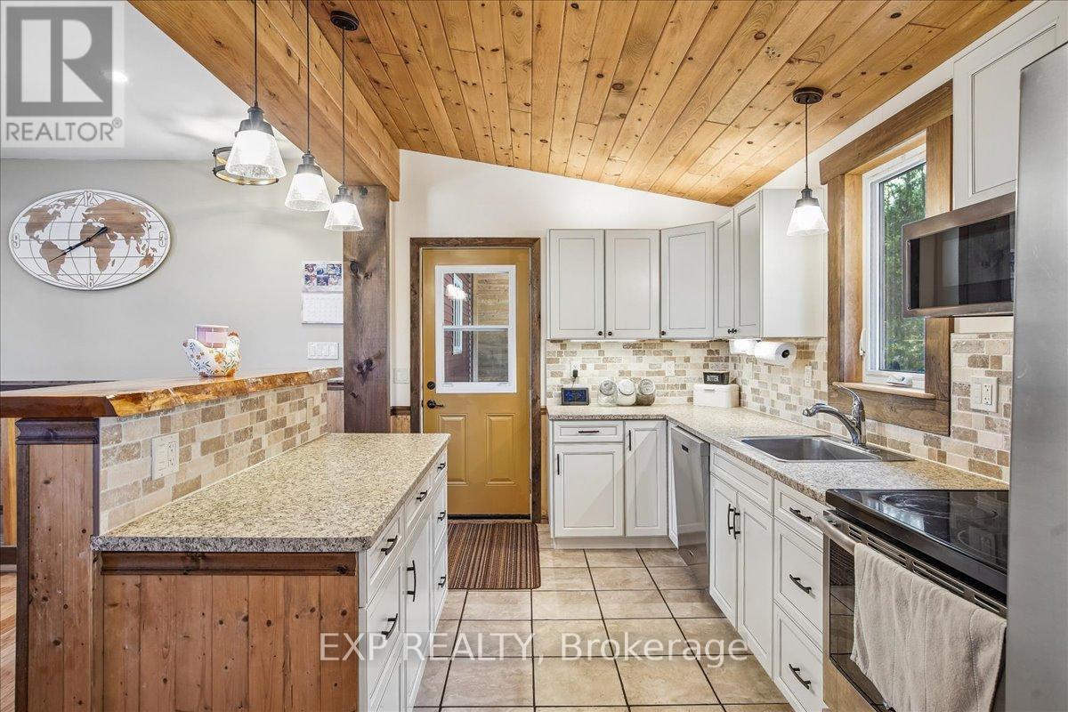 125 RIVER ROAD - 7