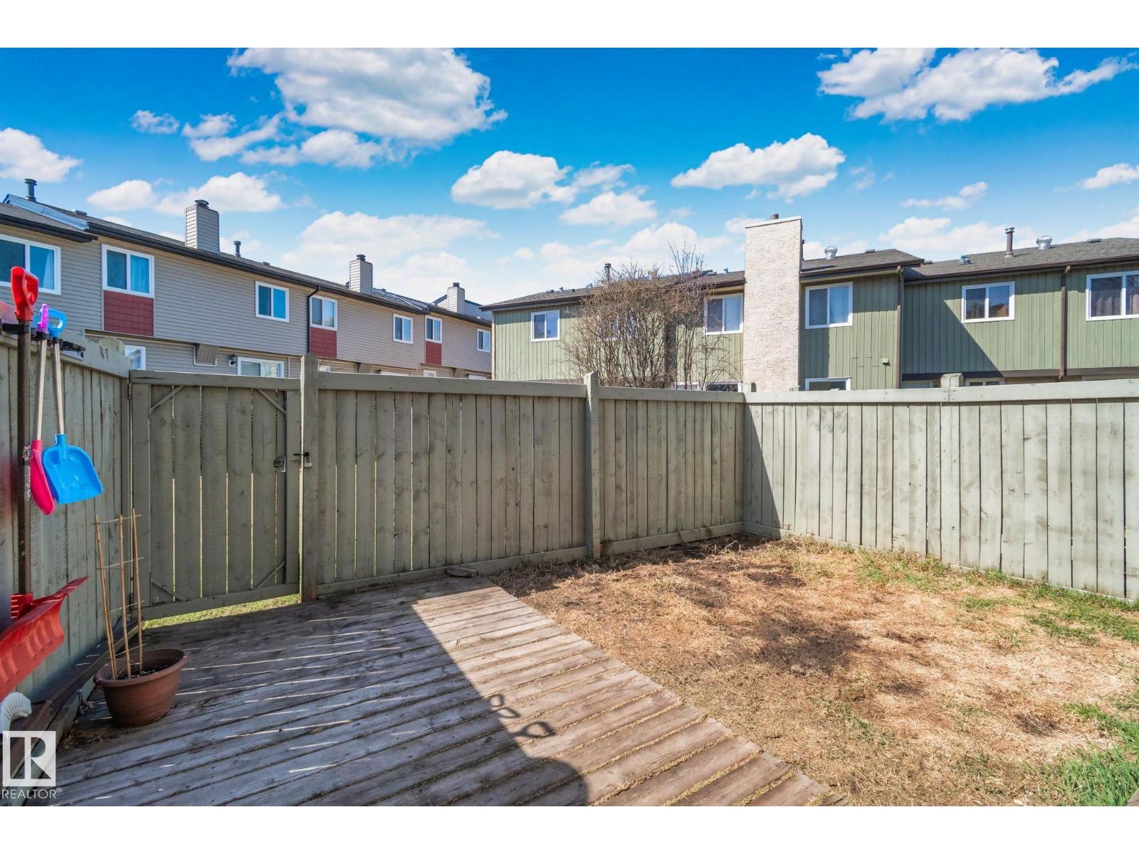 #8 1020 41 ST NW, Edmonton