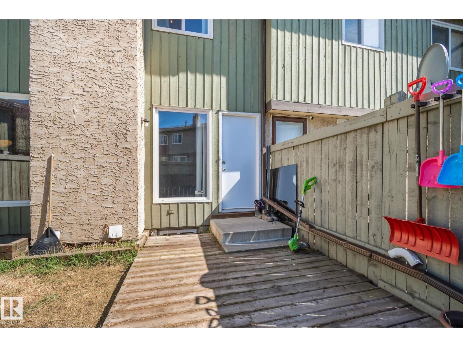 #8 1020 41 ST NW, Edmonton
