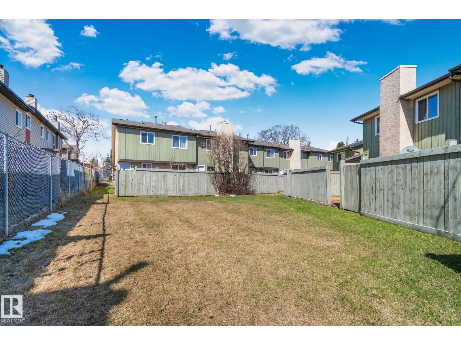 #8 1020 41 ST NW, Edmonton