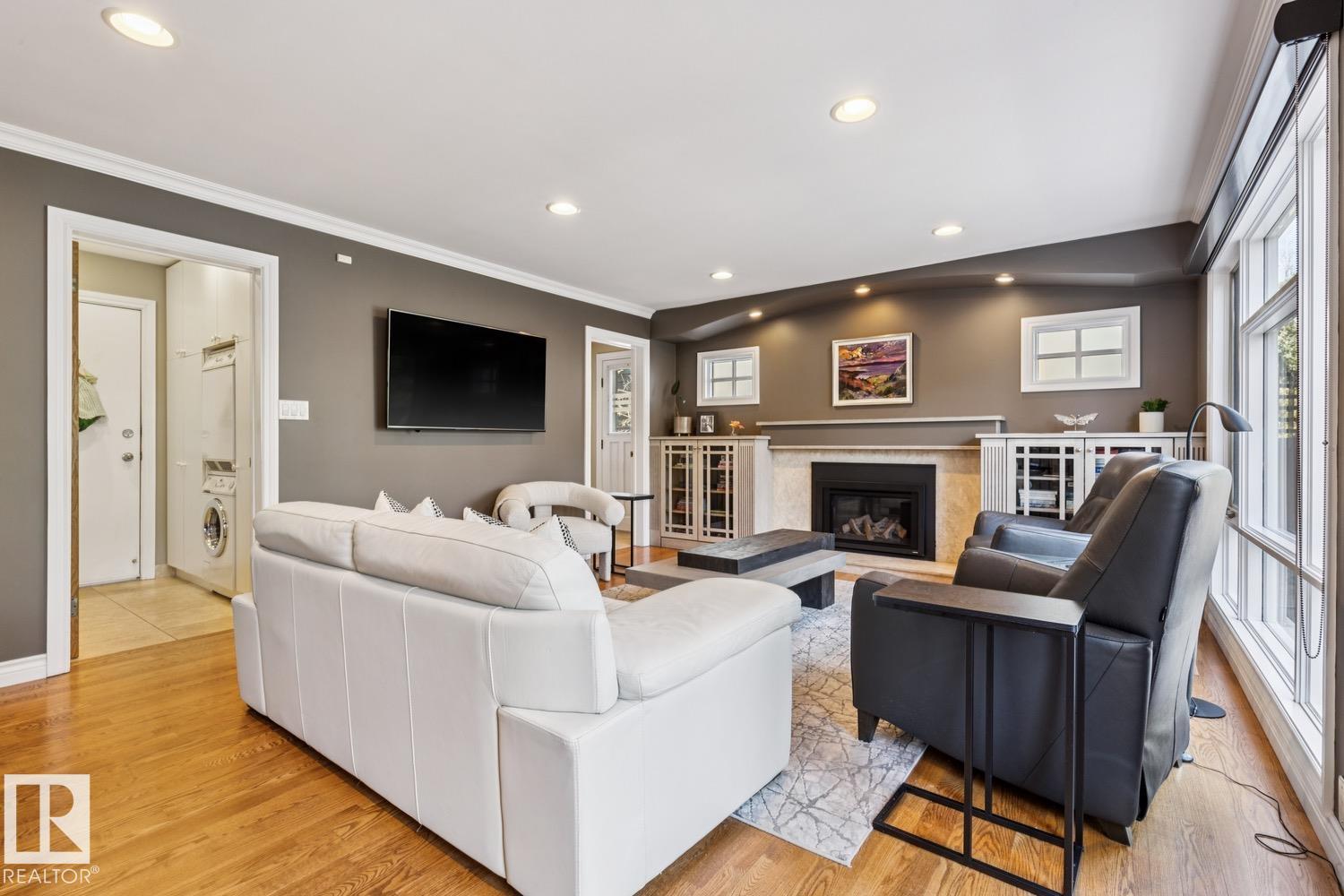 701 ROMANIUK RD NW, Edmonton