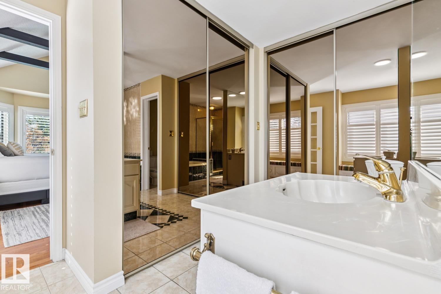 701 ROMANIUK RD NW, Edmonton
