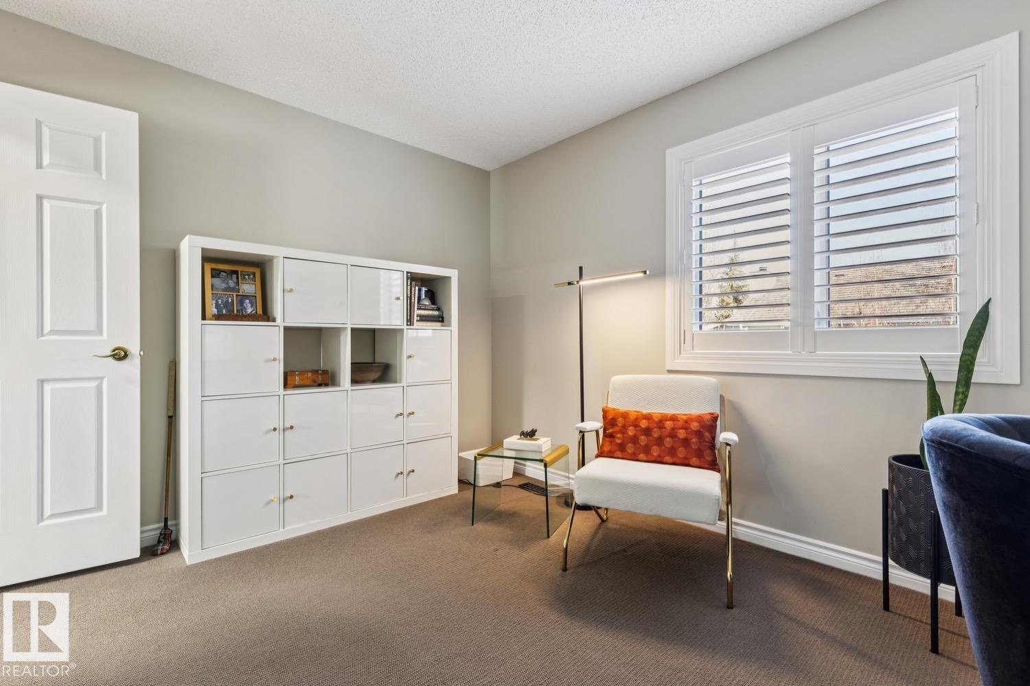 701 ROMANIUK RD NW, Edmonton