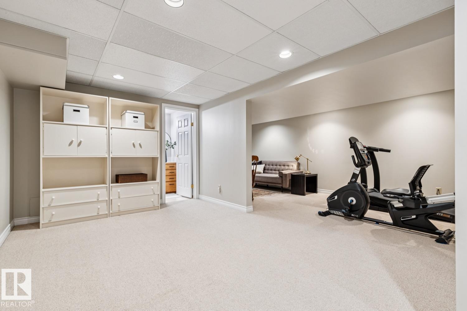 701 ROMANIUK RD NW, Edmonton