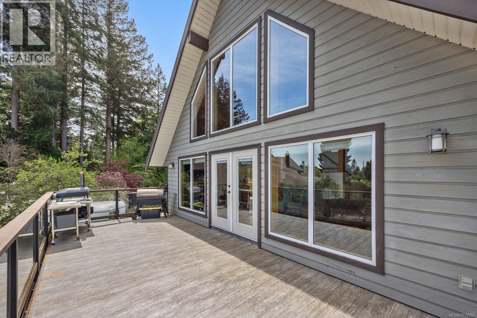 1869 Fern Rd, Courtenay