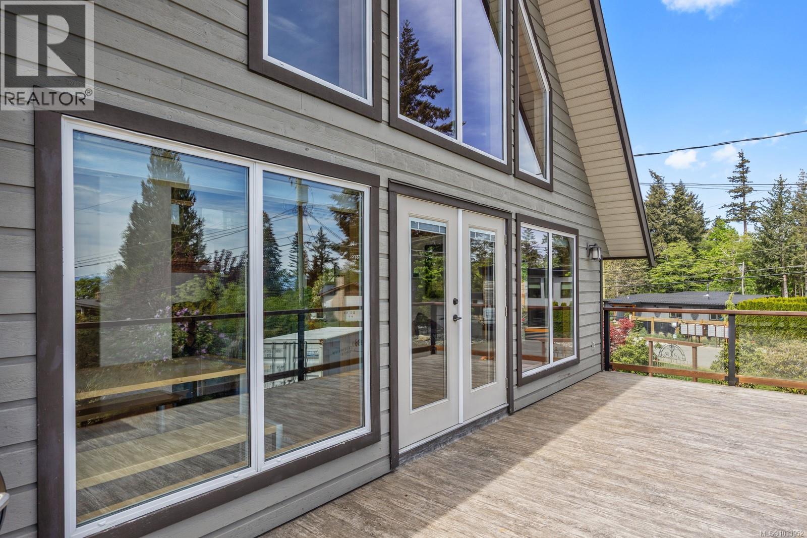 1869 Fern Rd, Courtenay