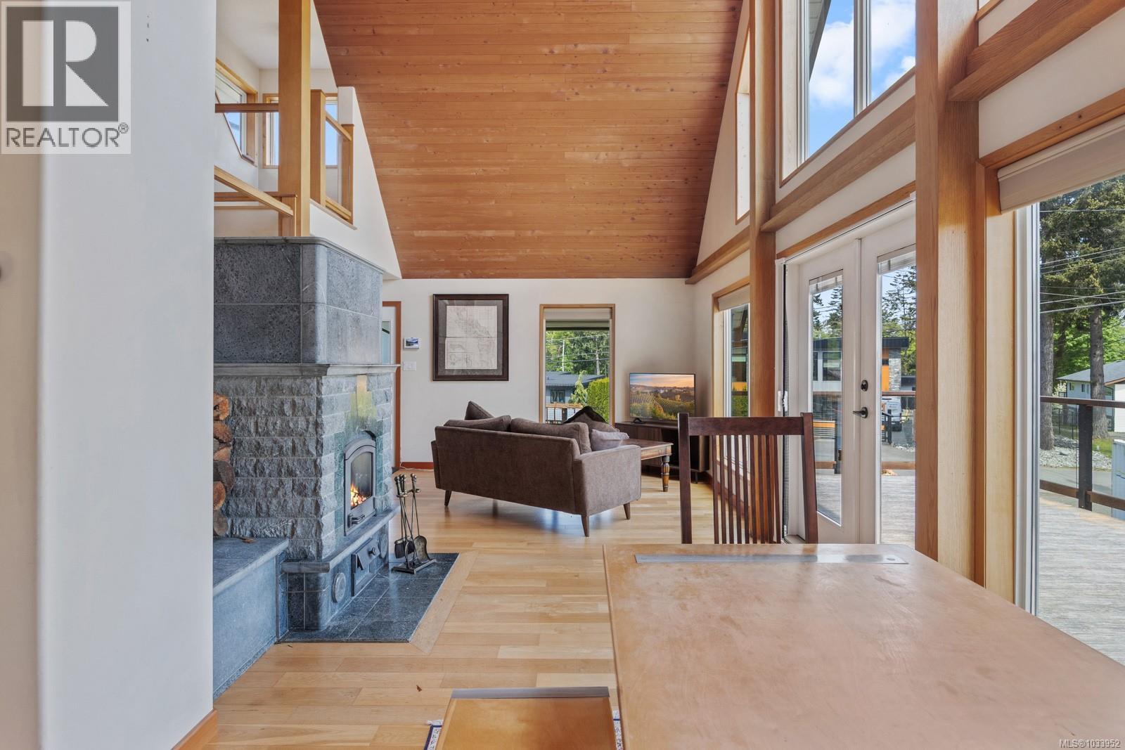 1869 Fern Rd, Courtenay