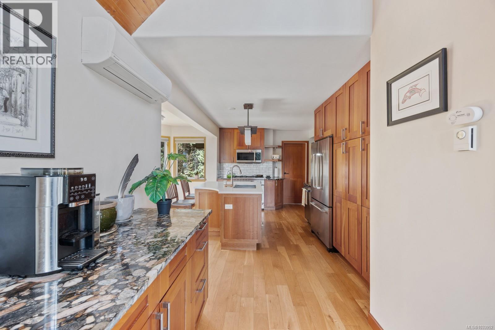 1869 Fern Rd, Courtenay