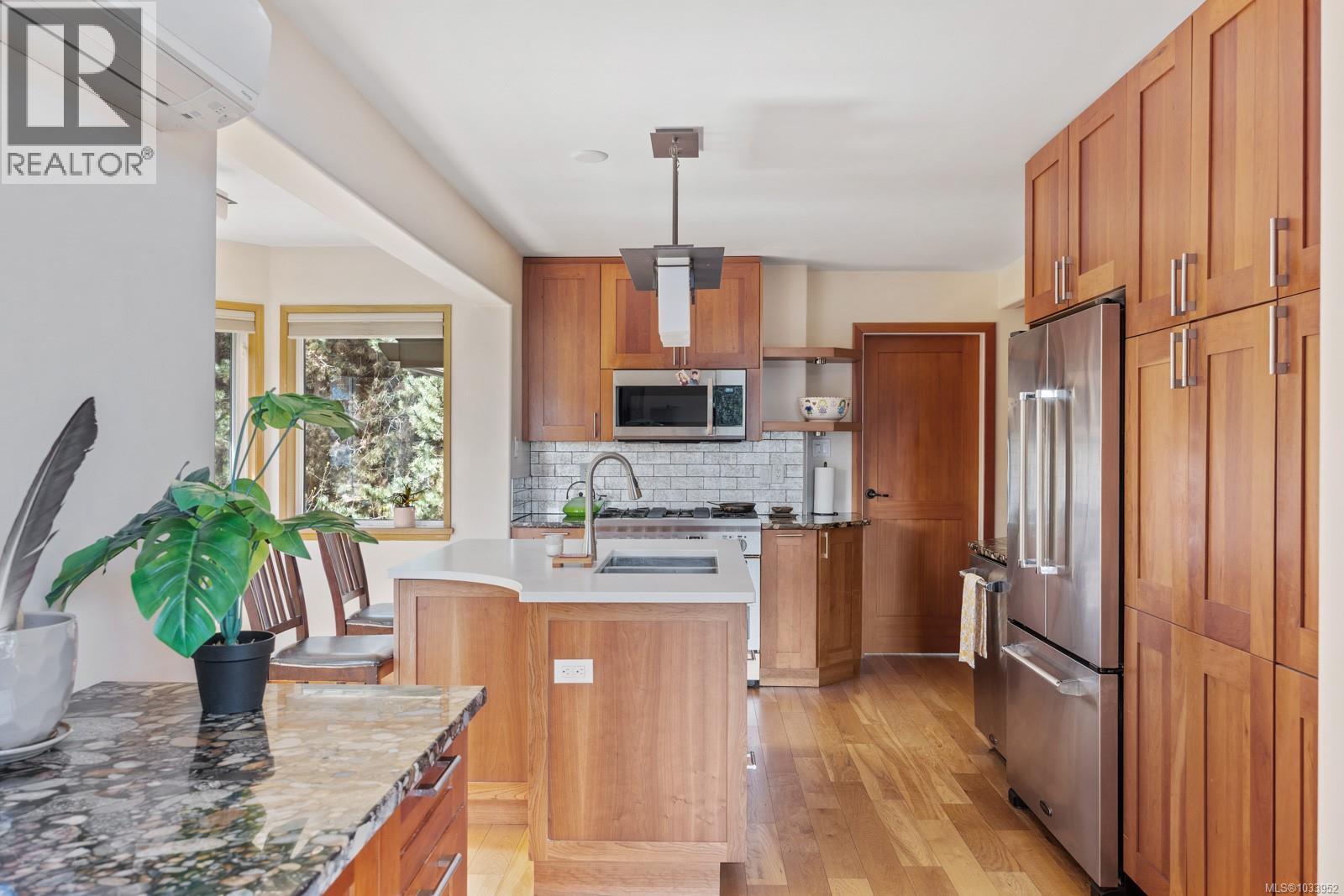 1869 Fern Rd - 18