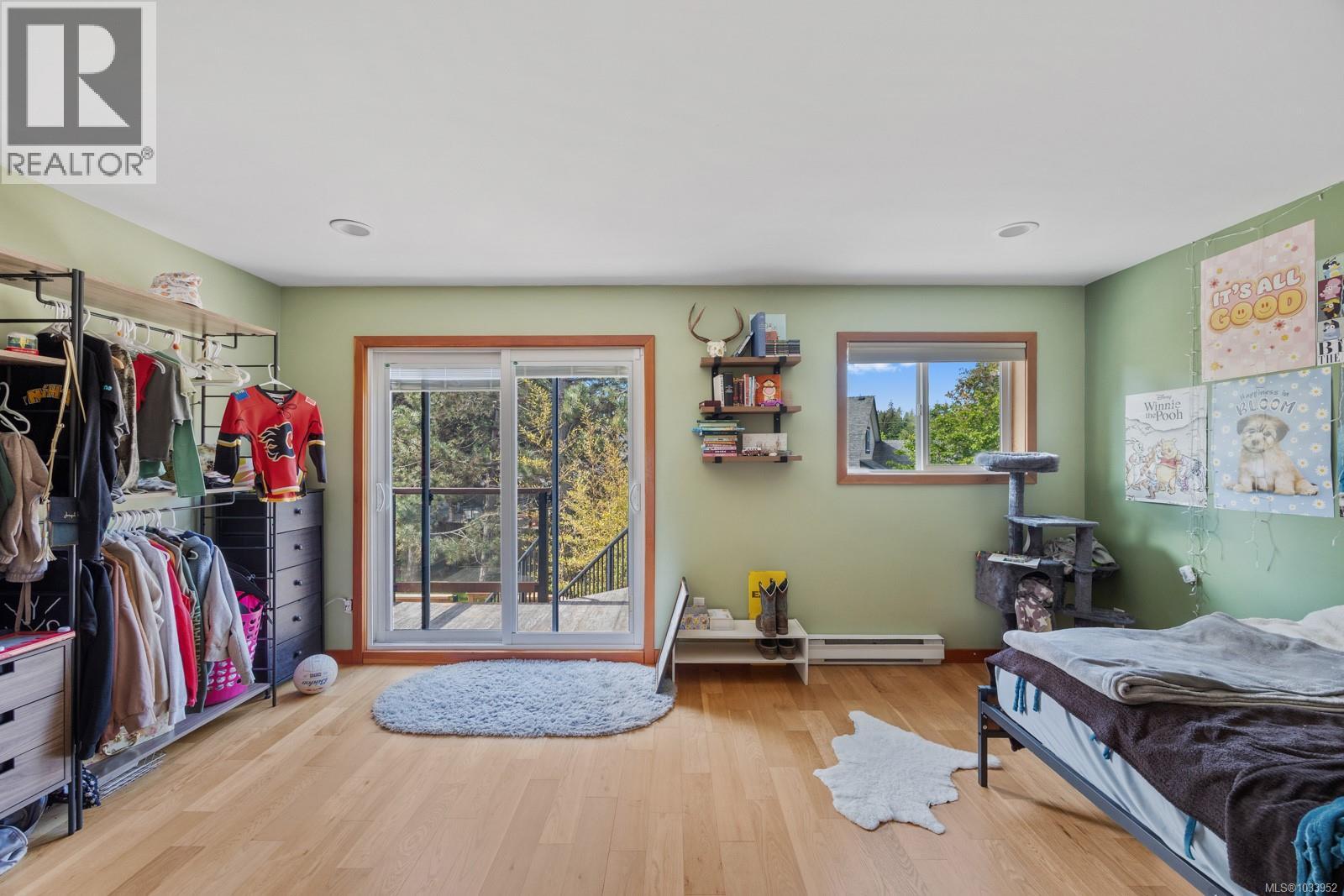 1869 Fern Rd - 23