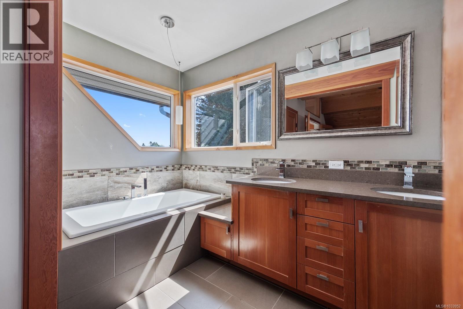 1869 Fern Rd - 27