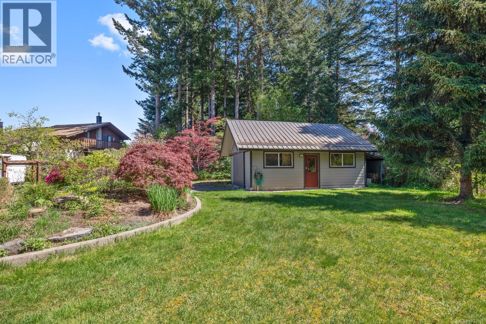 1869 Fern Rd, Courtenay