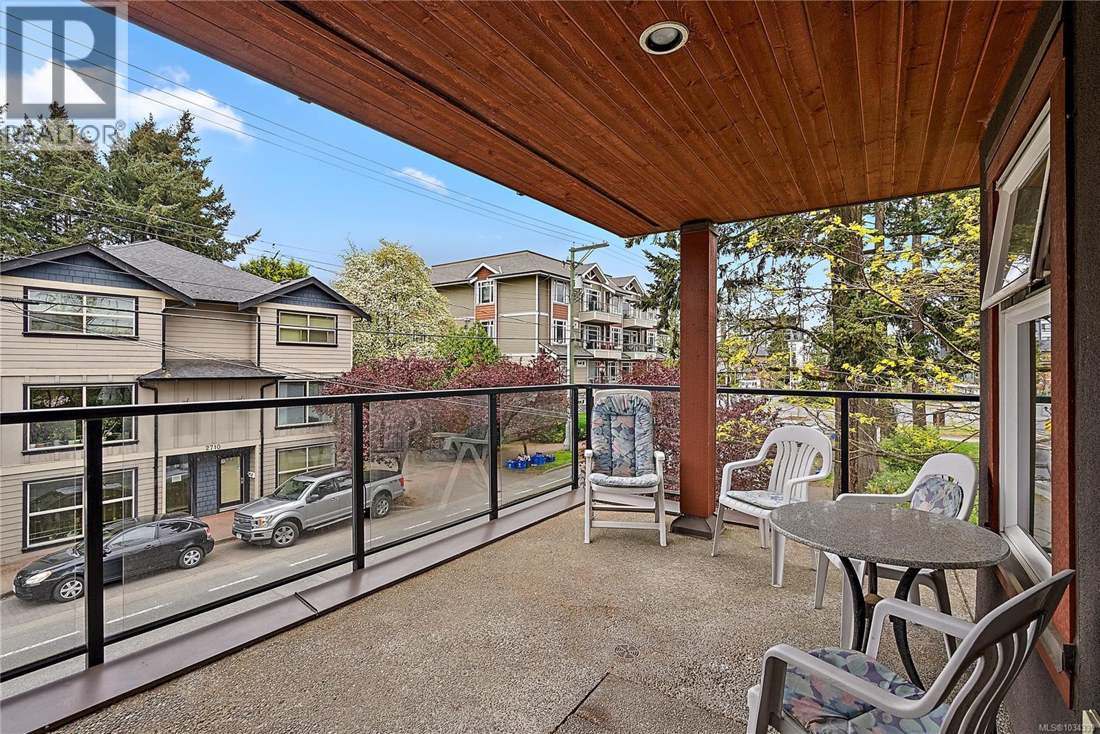 202 2717 Peatt Rd, Langford
