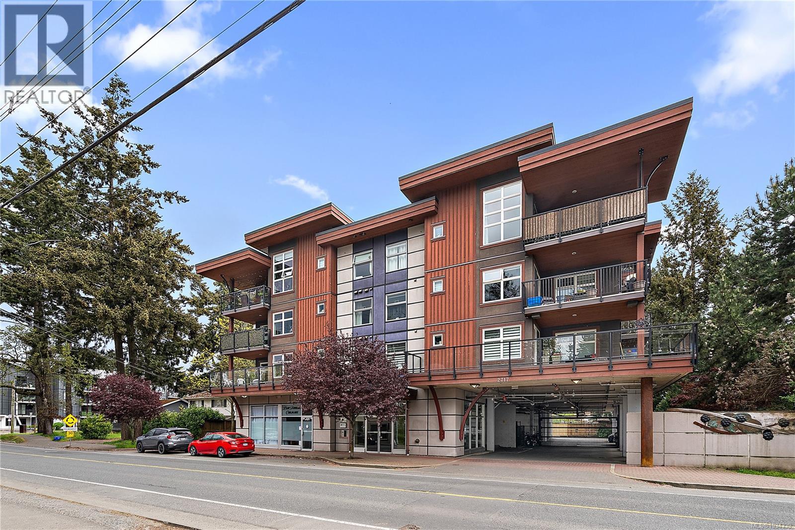 #202 2717 PEATT Rd - 2
