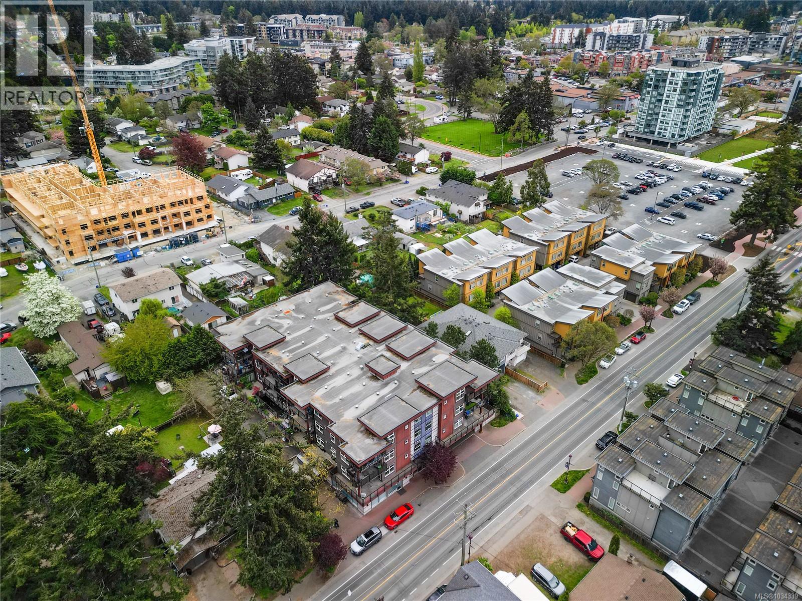 202 2717 Peatt Rd, Langford