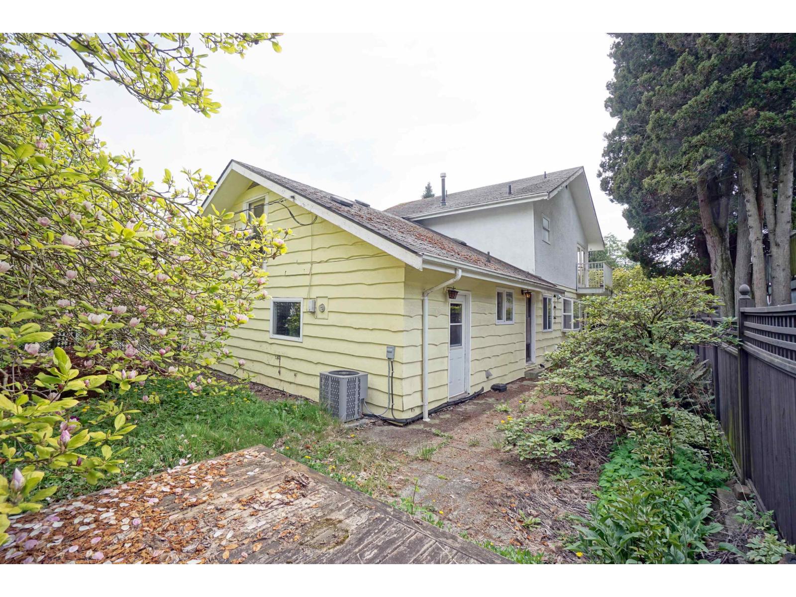 1523 PARKER PLACE, White Rock