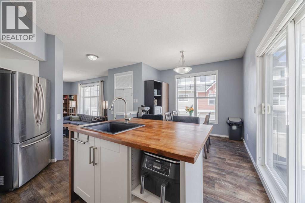322 Mckenzie Towne Link SE - 11