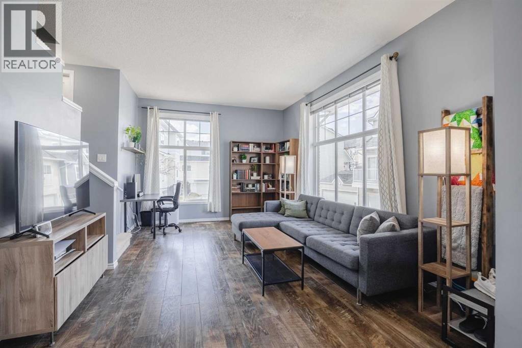 322 Mckenzie Towne Link SE - 2