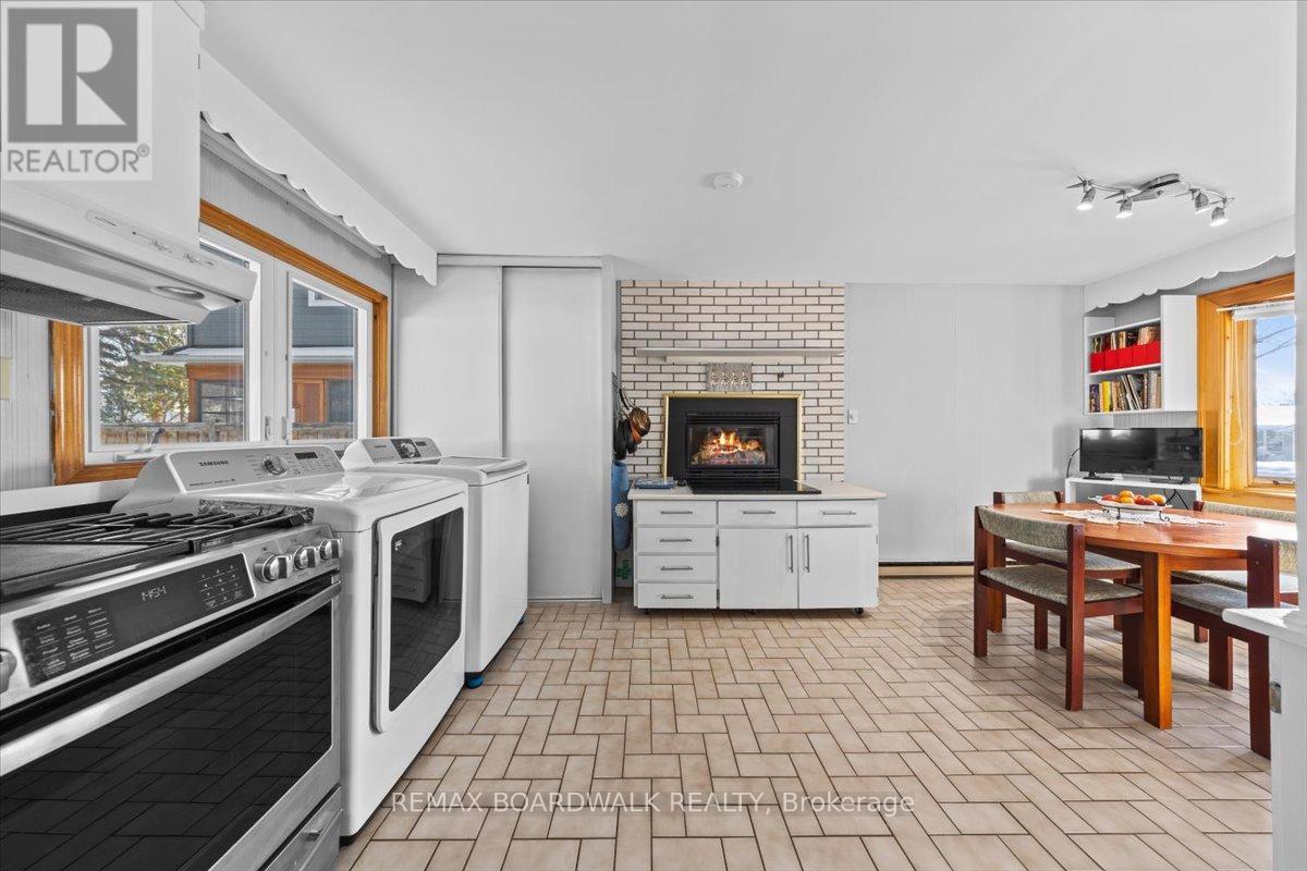 961 KINGSMERE AVENUE - 15
