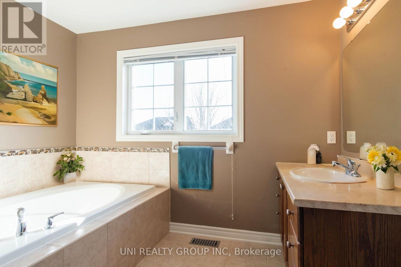 3 Bed, 3 Bath House for Rent in Ottawa – 268 TEWSLEY DRIVE, Ottawa – MLS# X13073214 - Image 14