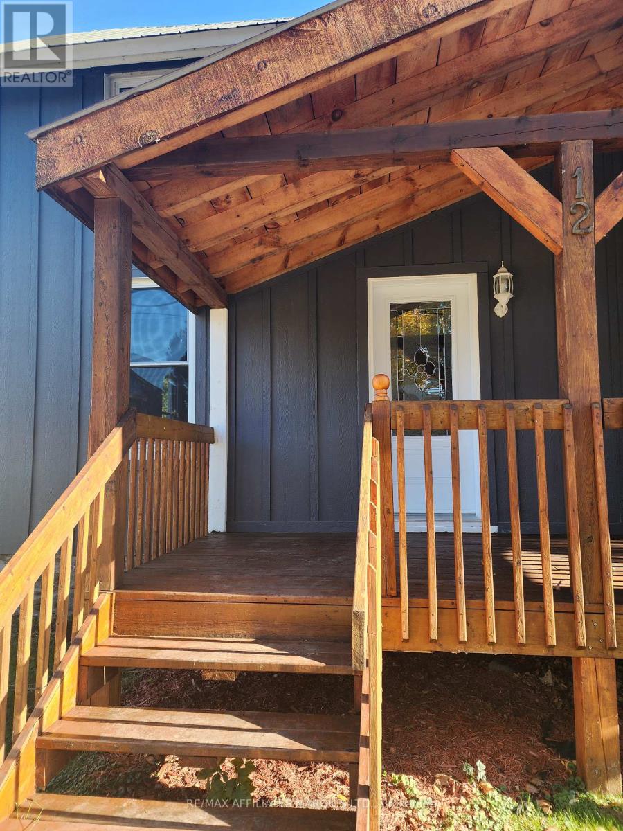 12 OAK STREET - 25