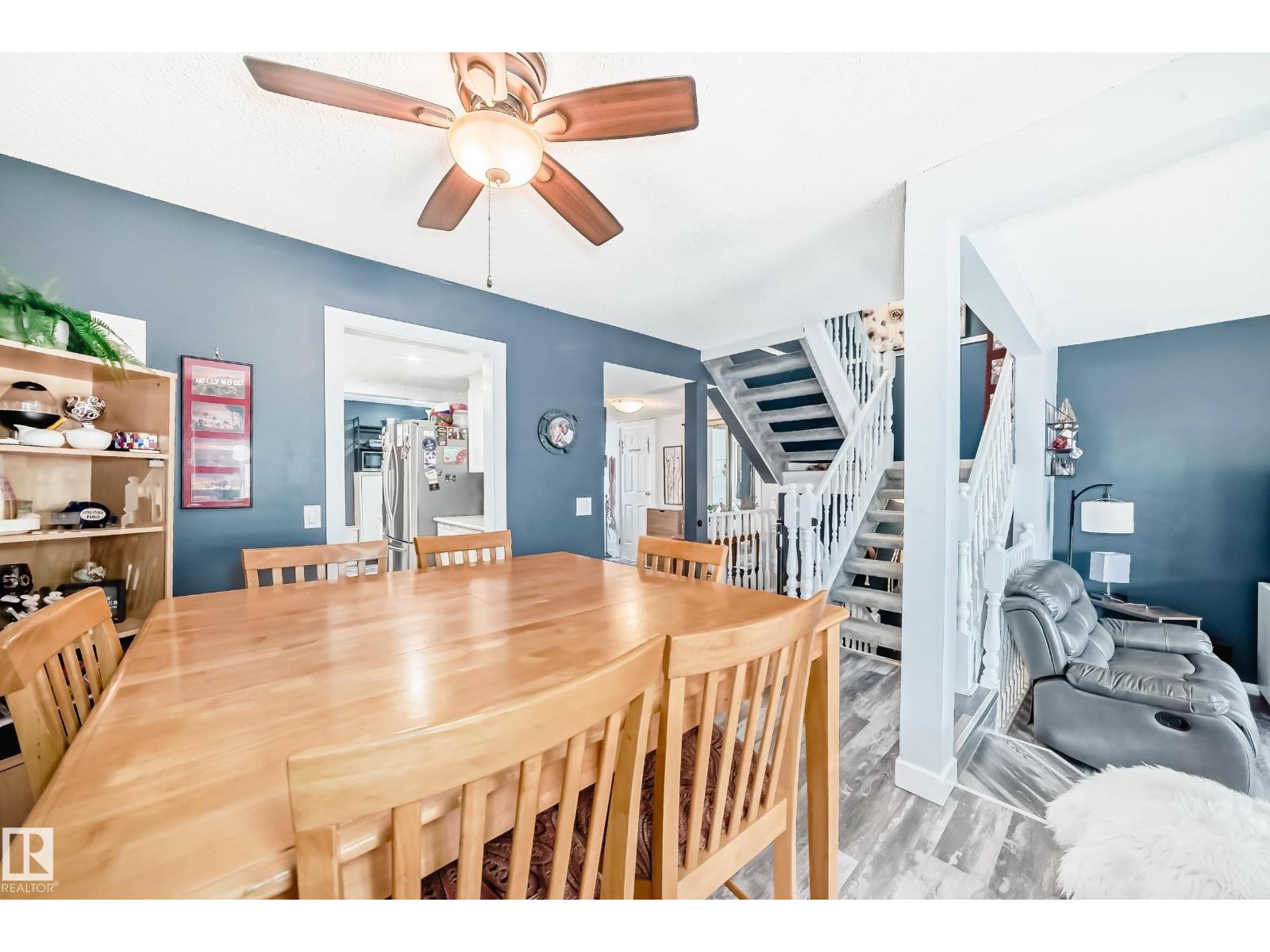 32 GRANDIN WOODS, St. Albert