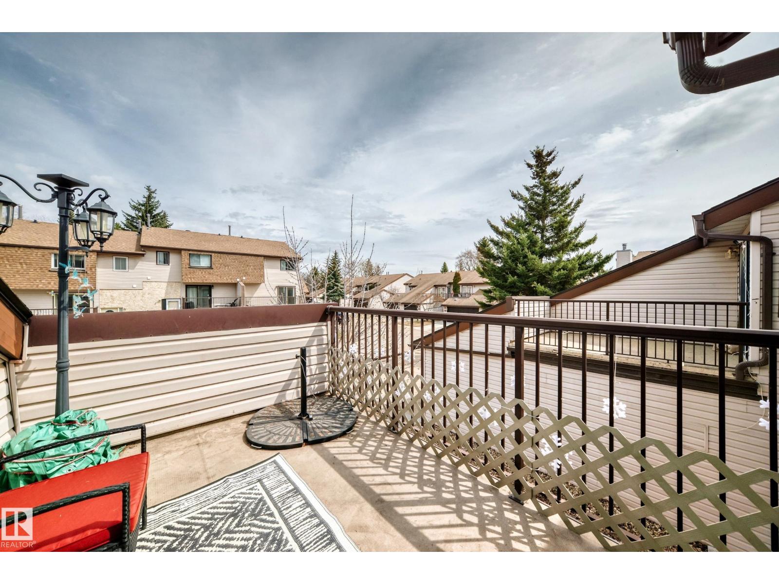 32 GRANDIN WOODS, St. Albert