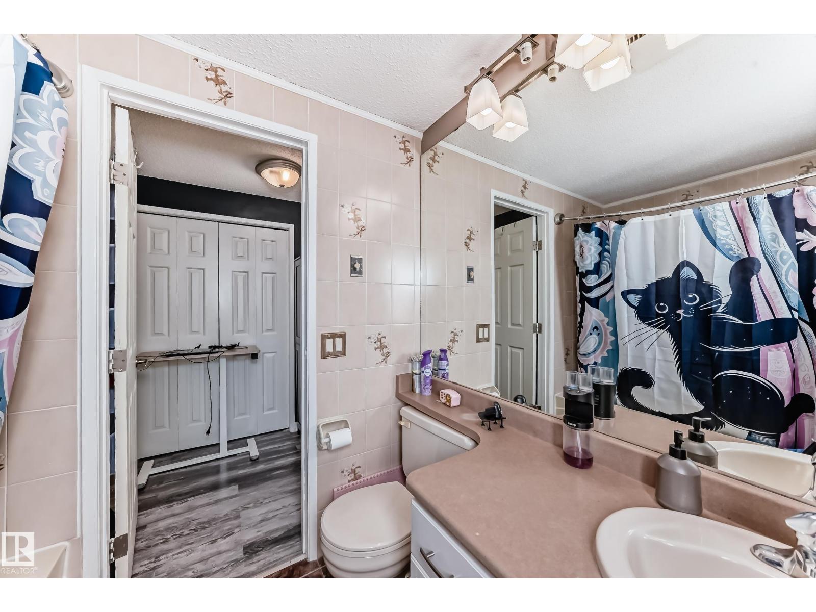 32 GRANDIN WOODS, St. Albert