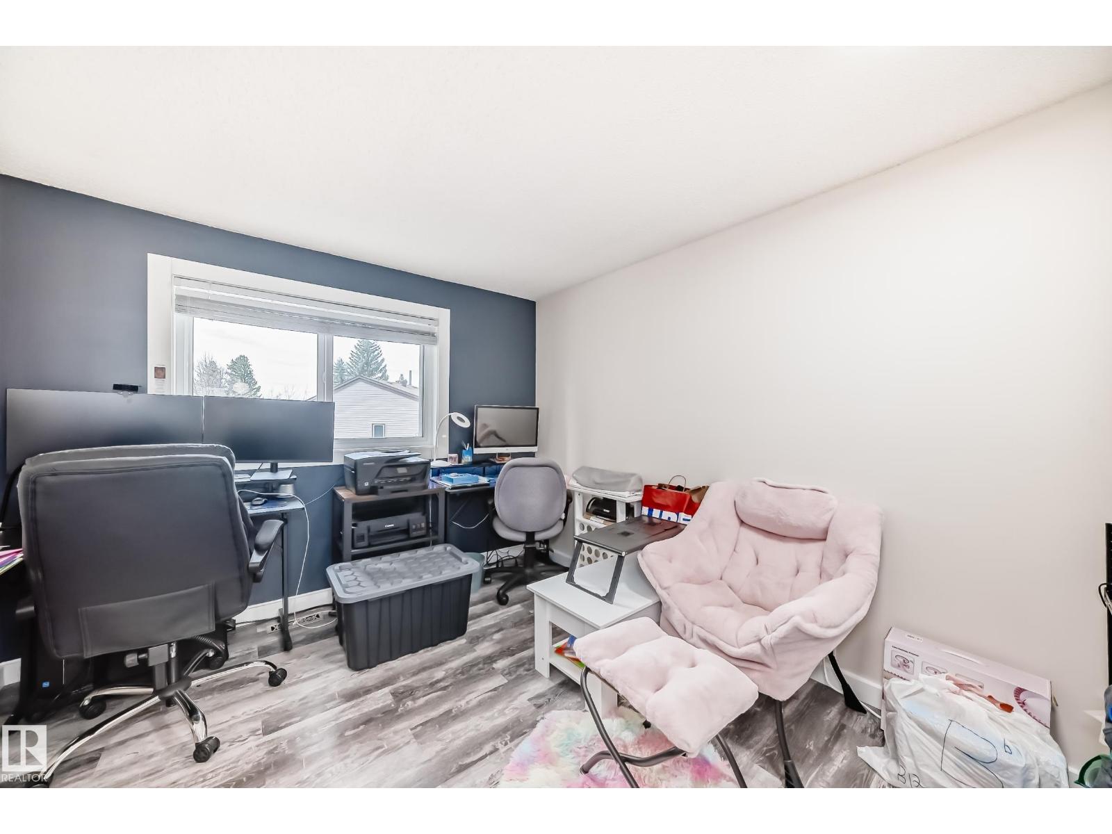 32 GRANDIN WOODS, St. Albert
