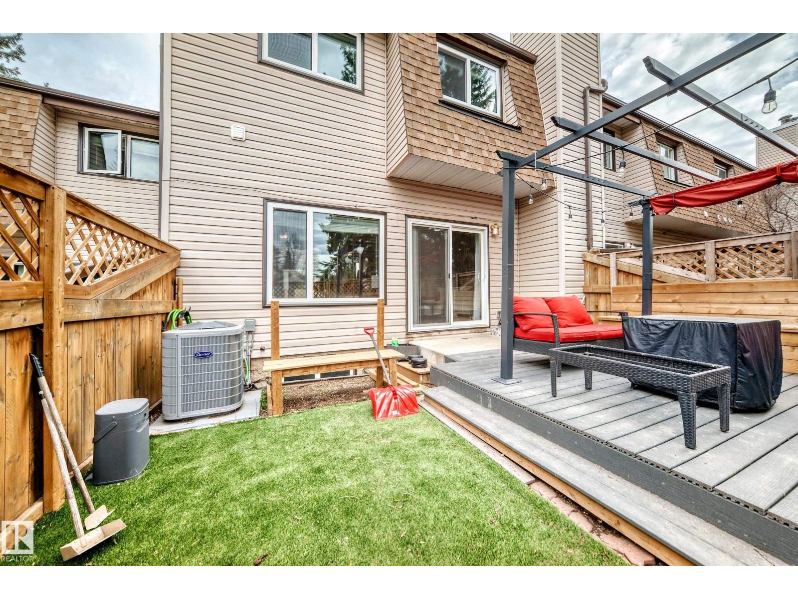 32 GRANDIN WOODS, St. Albert