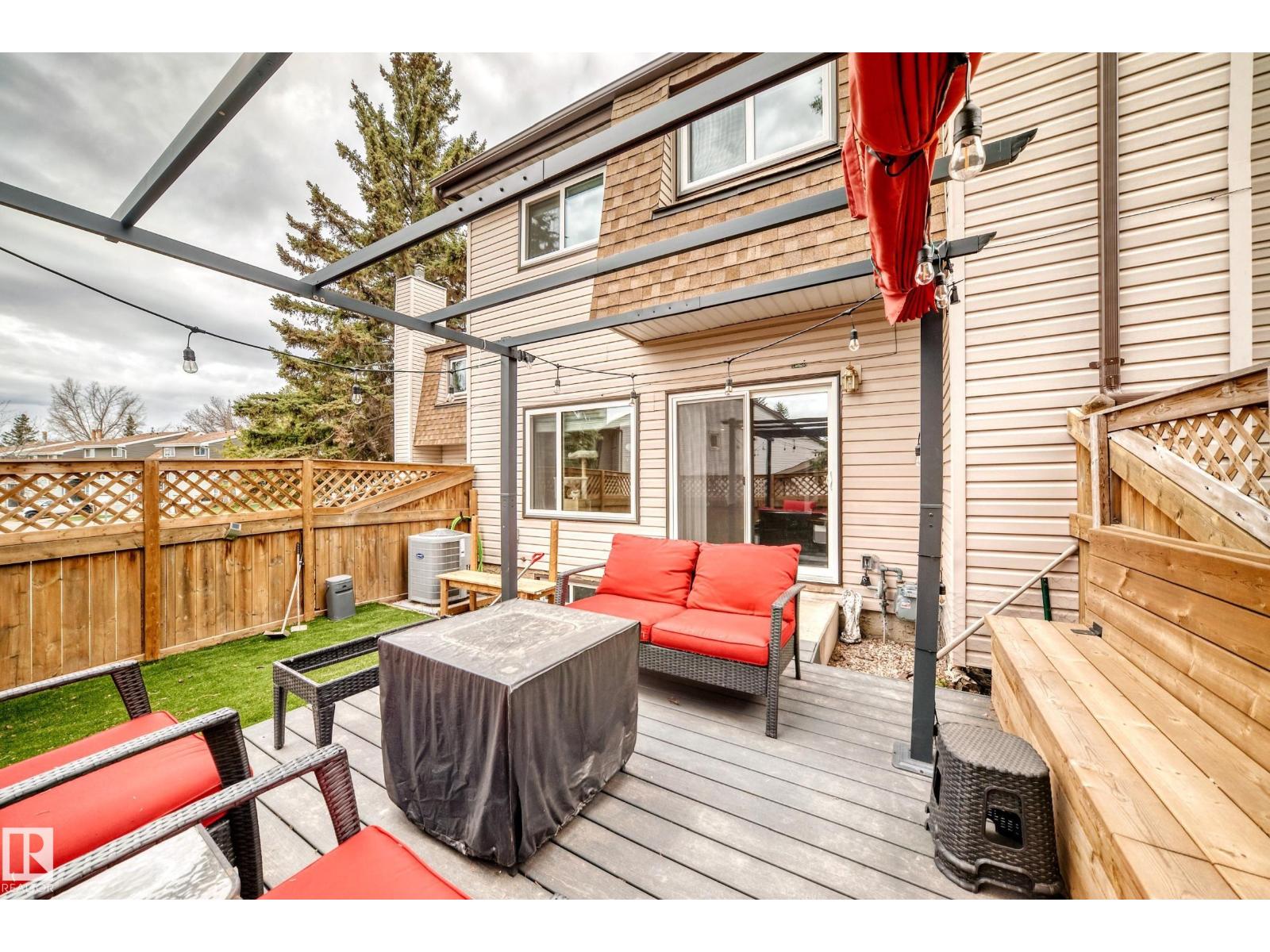 32 GRANDIN WOODS, St. Albert