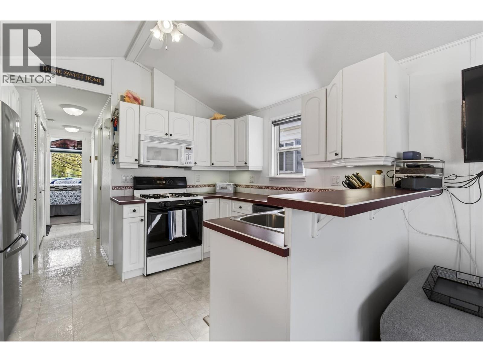 1455 Silver Sands Road Unit# 16, Sicamous