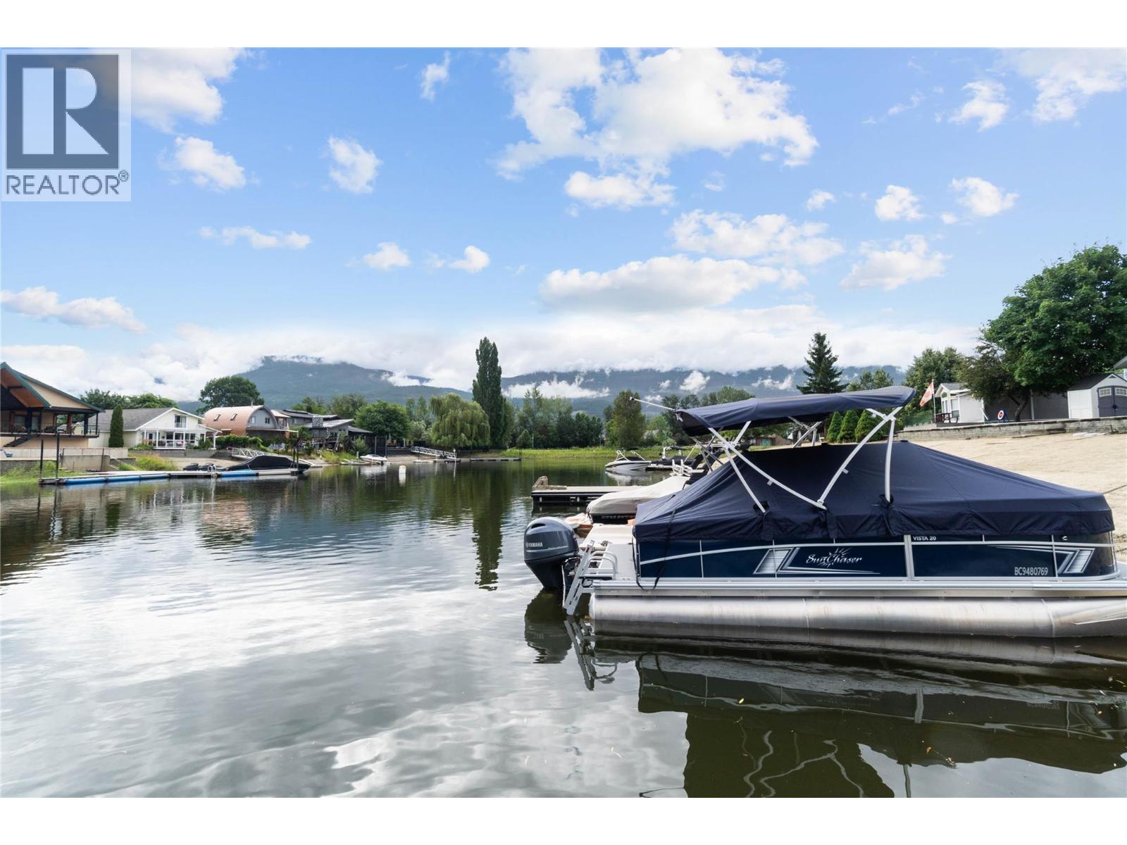 1455 Silver Sands Road Unit# 16, Sicamous