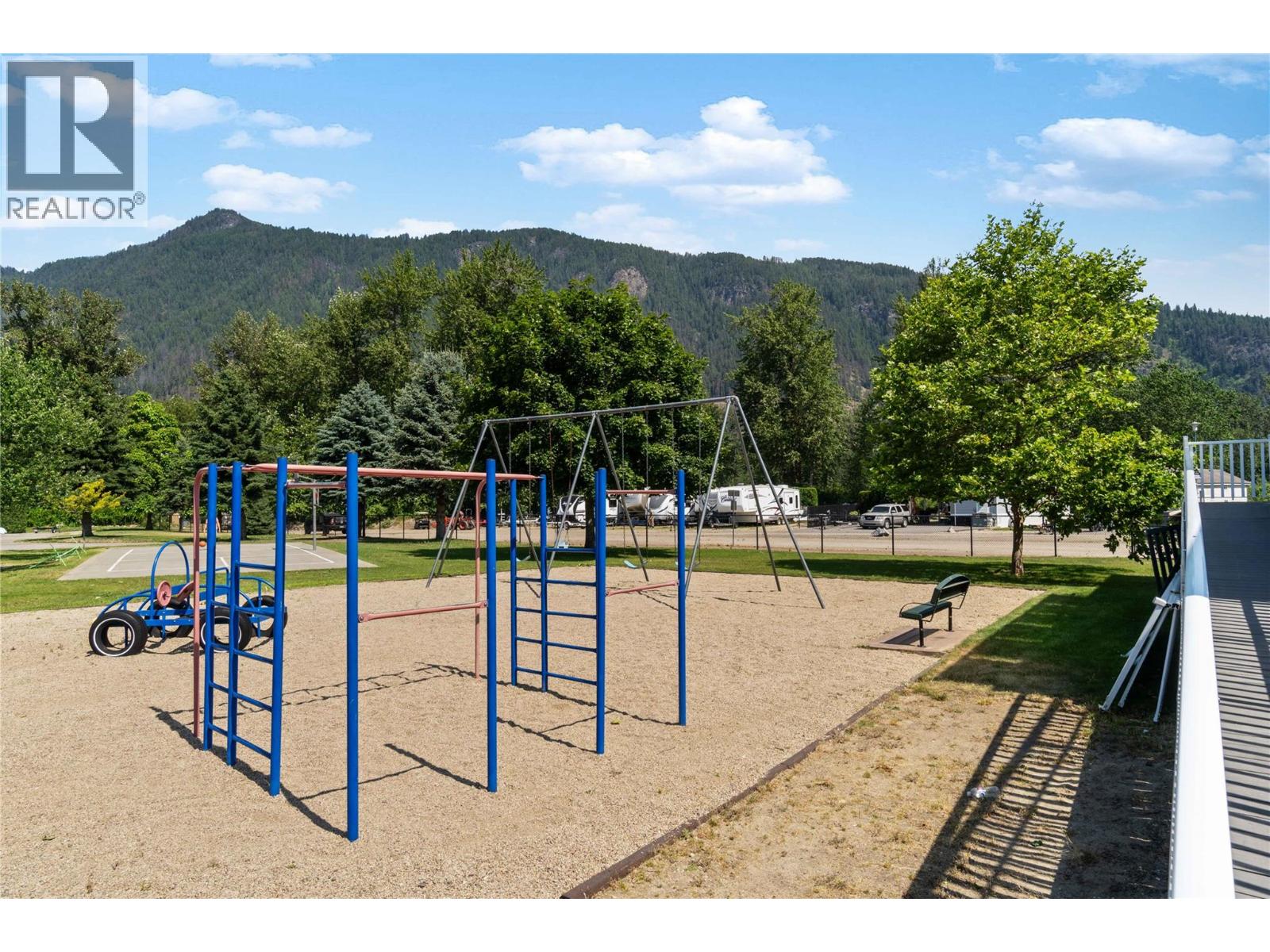 1455 Silver Sands Road Unit# 16, Sicamous