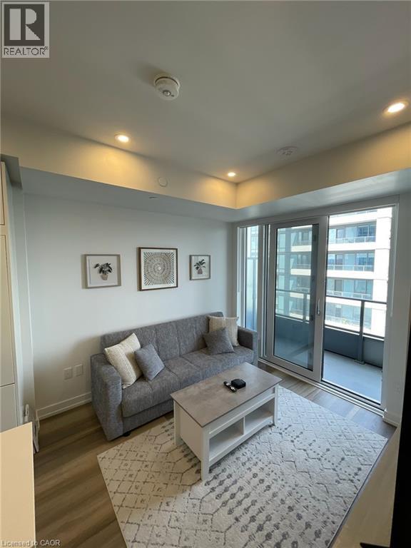15 S WELLINGTON Street S Unit# 1701, Kitchener, Ontario, N2G0E4 — Photo 3
