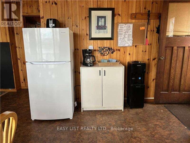 1390 RIVER ROAD - 6