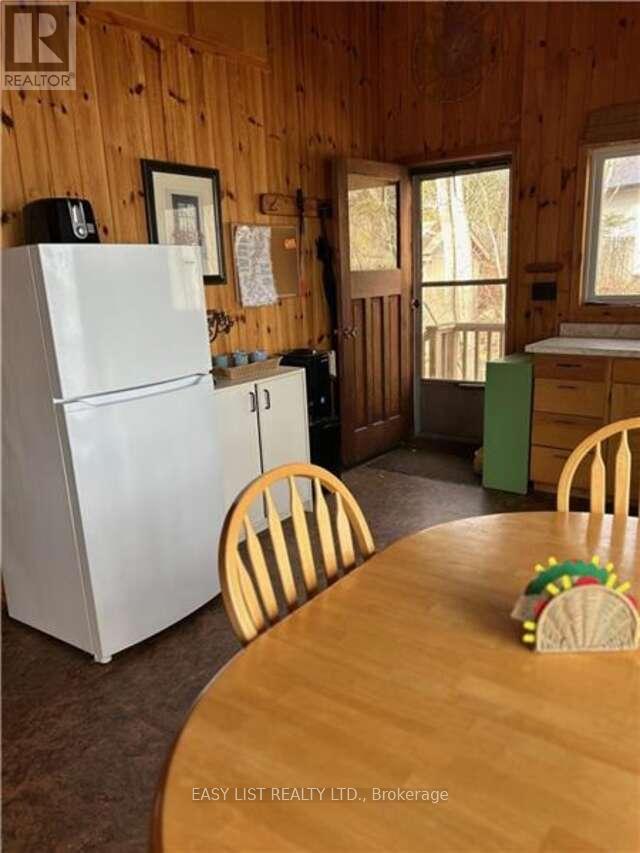 1390 RIVER ROAD - 7