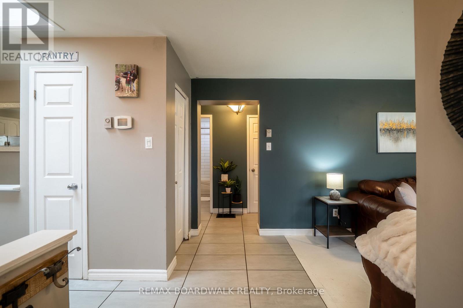 885 TOWNLINE ROAD - 12