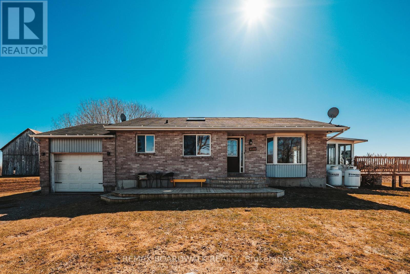 885 TOWNLINE ROAD - Image 2