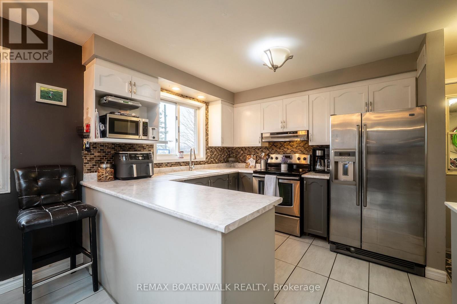 885 TOWNLINE ROAD - 20