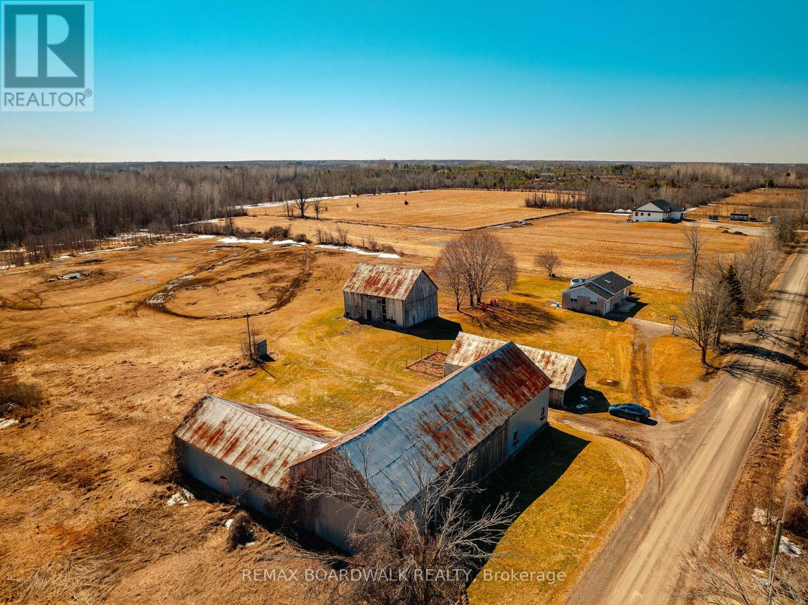 885 TOWNLINE ROAD - 6