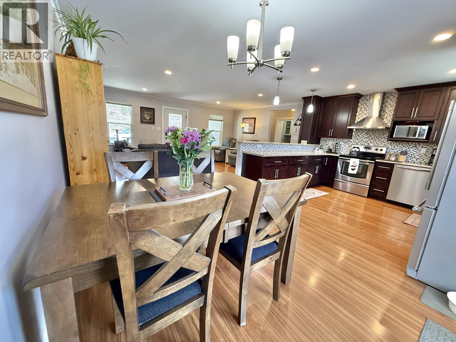 1222 HLADY ROAD - 12