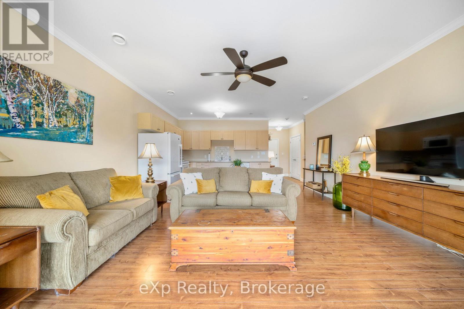 #302 20A SILVER BIRCH COURT - 14
